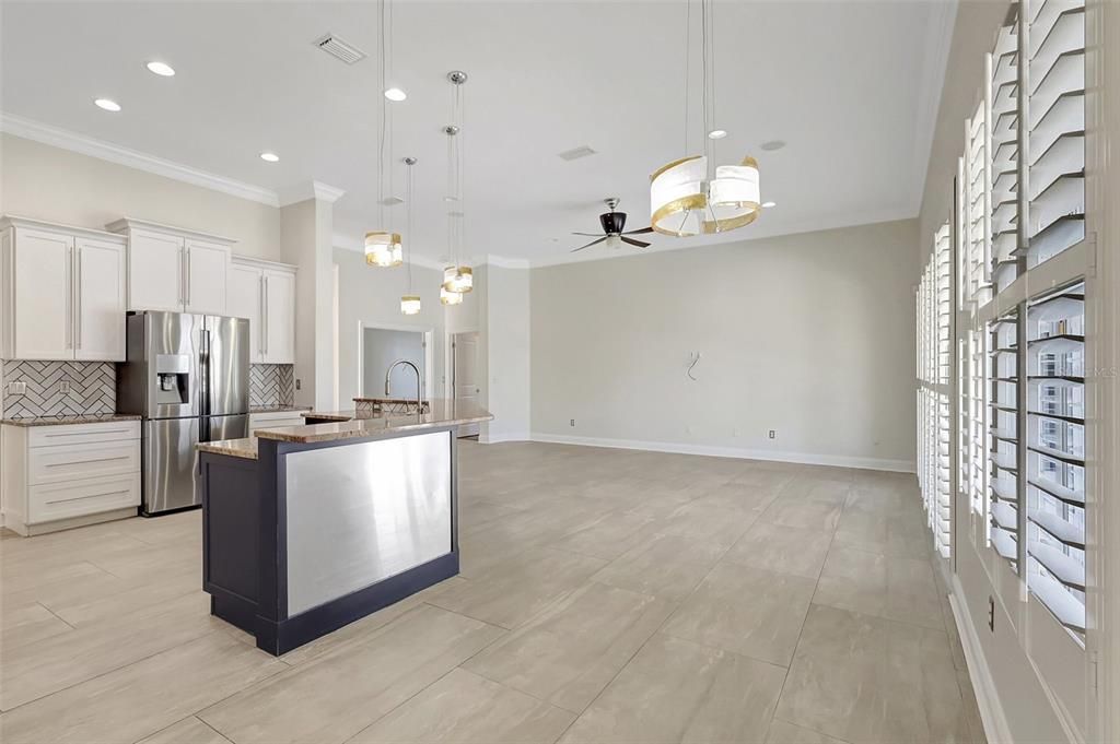 Active With Contract: $547,950 (4 beds, 3 baths, 2547 Square Feet)