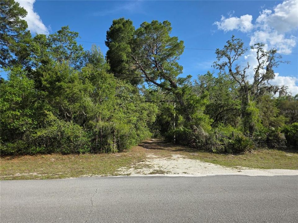 Vendido Recientemente: $159,000 (5.04 acres)