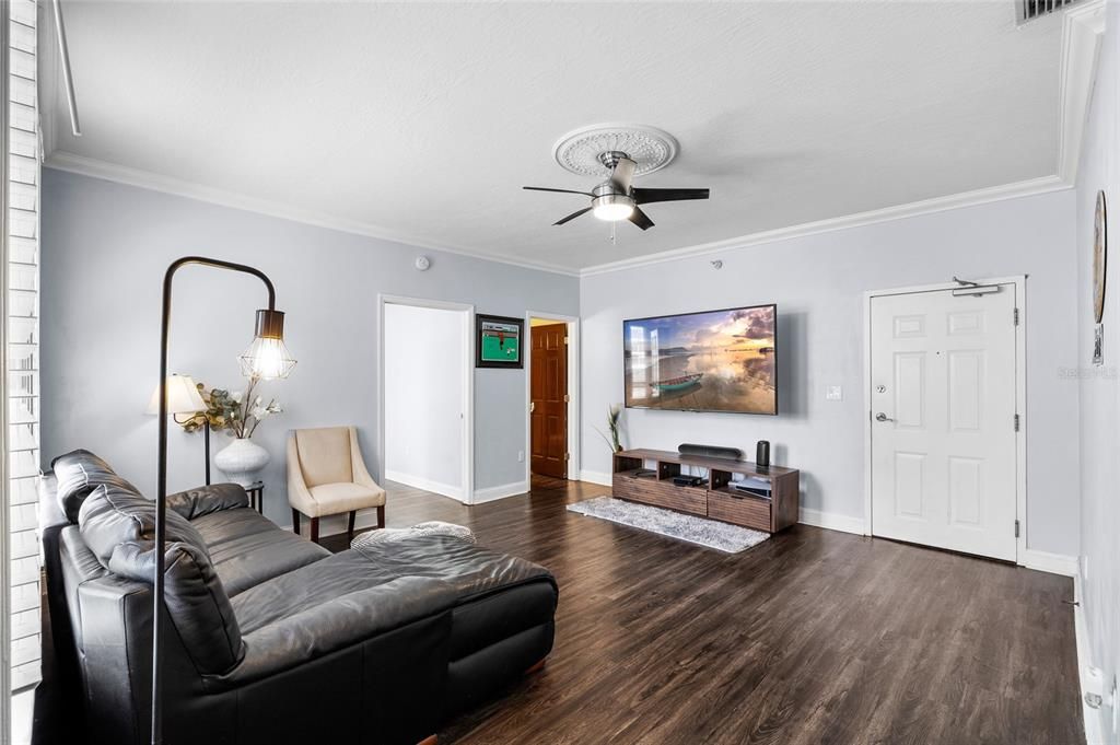 待售: $524,000 (2 贝兹, 2 浴室, 1100 平方英尺)