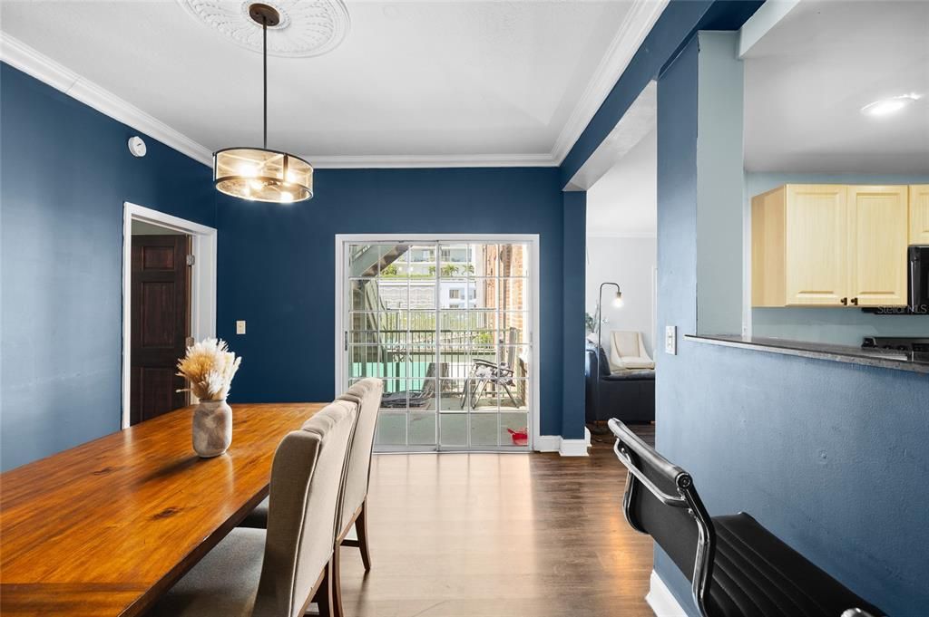 待售: $524,000 (2 贝兹, 2 浴室, 1100 平方英尺)