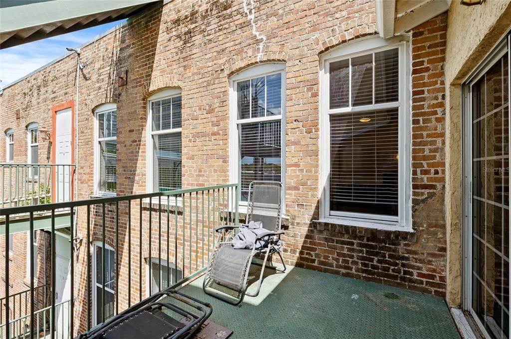 待售: $524,000 (2 贝兹, 2 浴室, 1100 平方英尺)