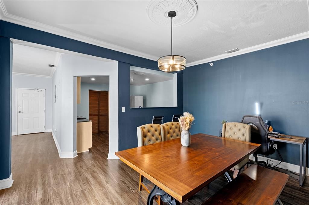 待售: $524,000 (2 贝兹, 2 浴室, 1100 平方英尺)