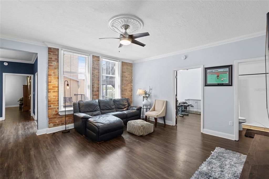 待售: $524,000 (2 贝兹, 2 浴室, 1100 平方英尺)