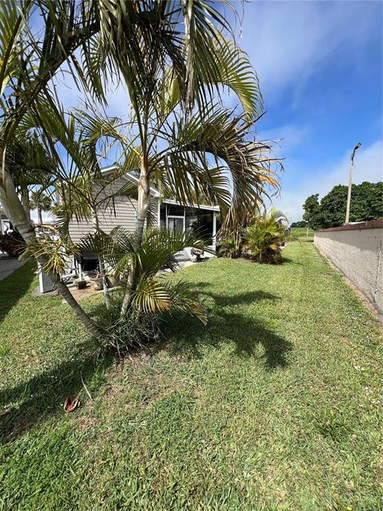 For Sale: $78,000 (1 beds, 1 baths, 385 Square Feet)