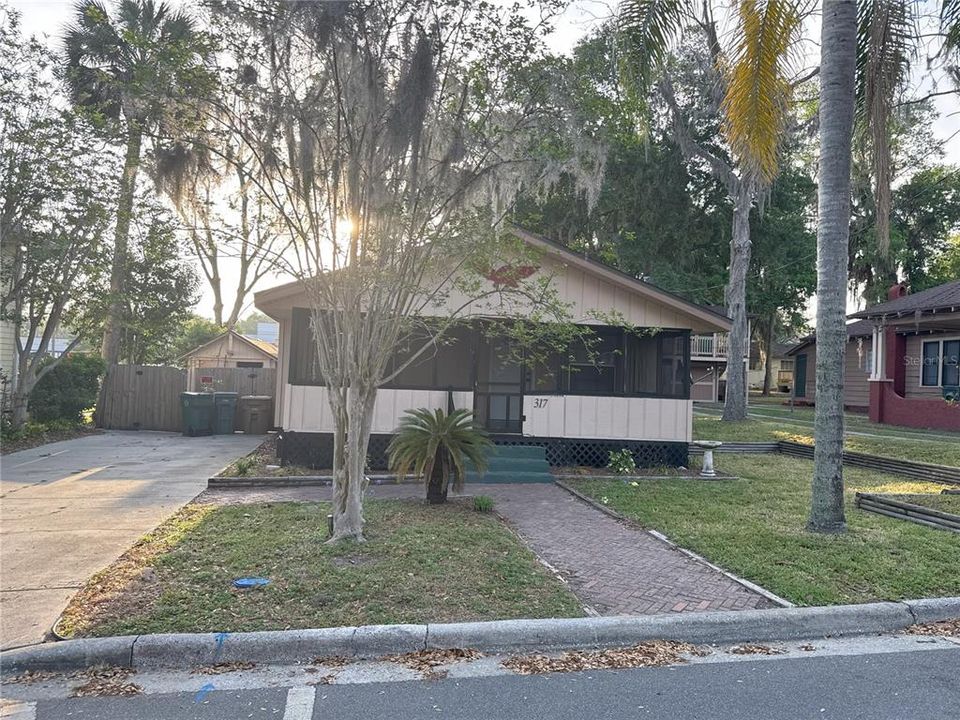 Recently Rented: $1,500 (3 beds, 2 baths, 1188 Square Feet)