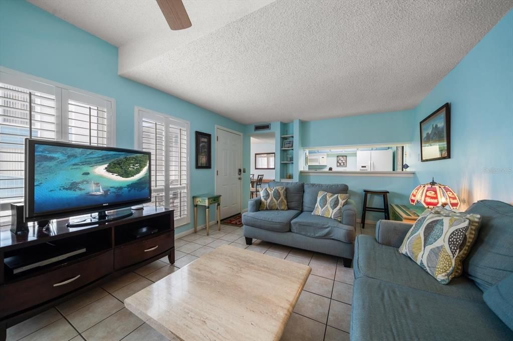 En Venta: $365,000 (2 camas, 1 baños, 1040 Pies cuadrados)