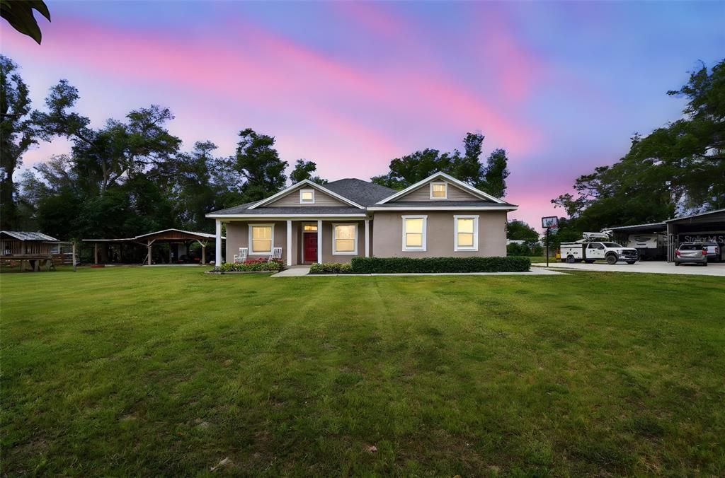 Vendido Recientemente: $582,000 (3 camas, 2 baños, 1915 Pies cuadrados)