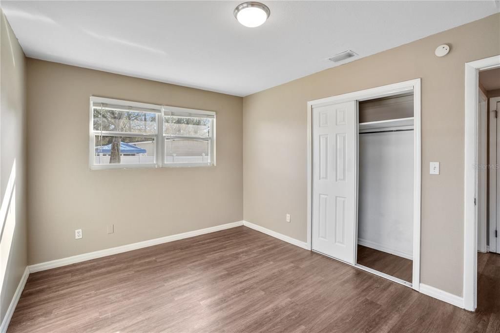 Activo con contrato: $174,900 (3 camas, 1 baños, 1040 Pies cuadrados)