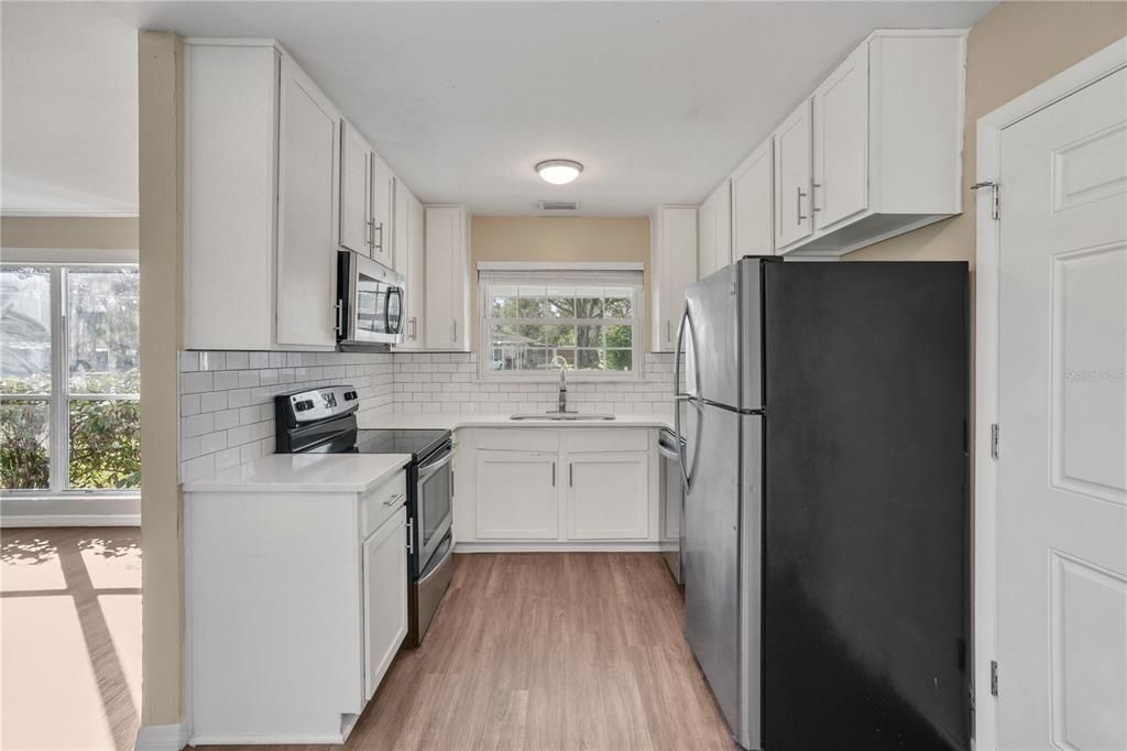 Activo con contrato: $174,900 (3 camas, 1 baños, 1040 Pies cuadrados)