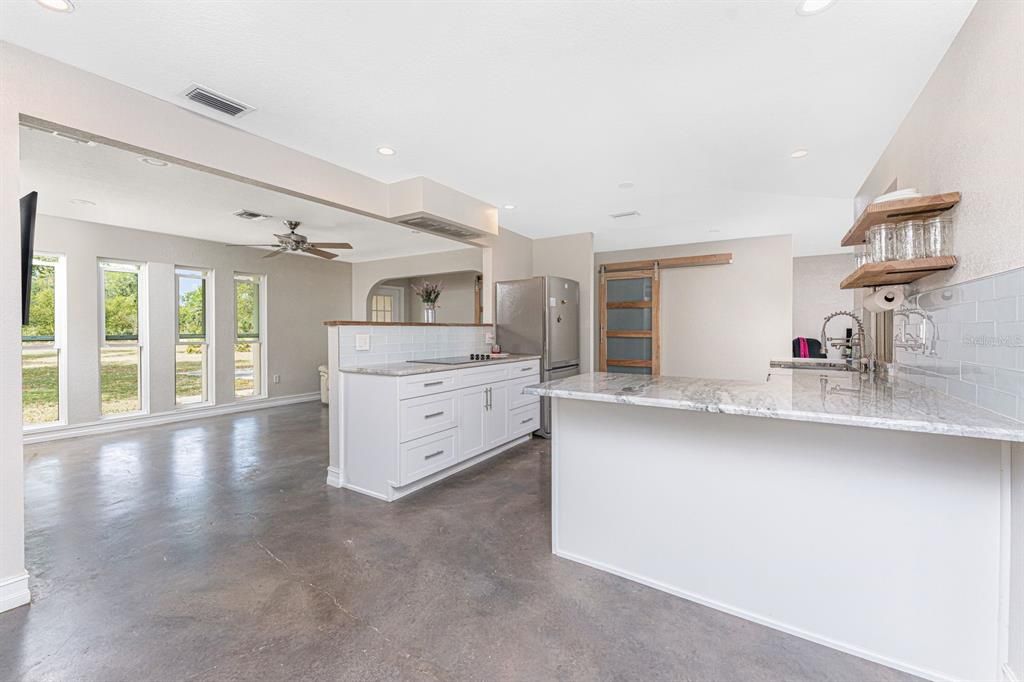 For Sale: $949,000 (4 beds, 3 baths, 2837 Square Feet)