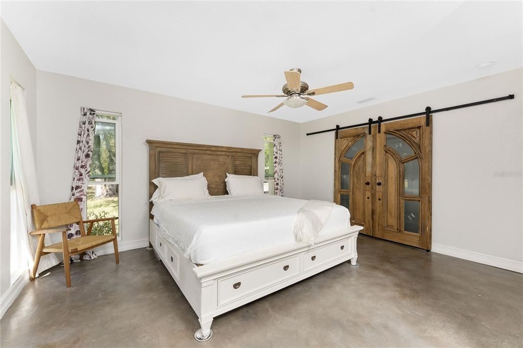 For Sale: $949,000 (4 beds, 3 baths, 2837 Square Feet)