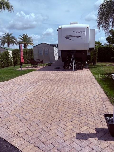 Vendido Recientemente: $115,000 (0.06 acres)