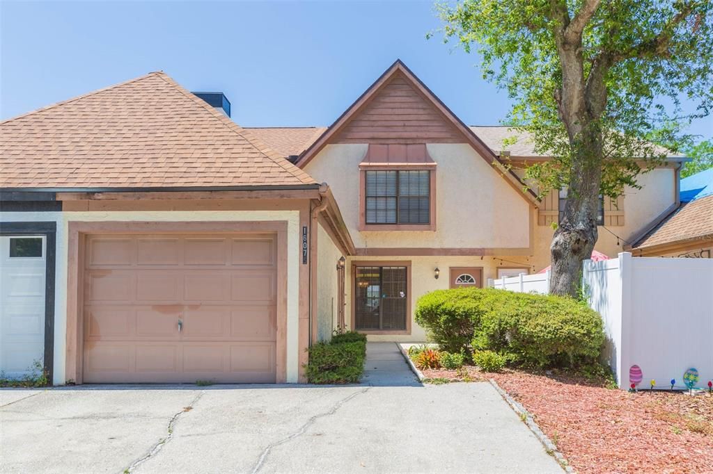 Недавно продано: $265,000 (2 спален, 2 ванн, 1458 Квадратных фут)