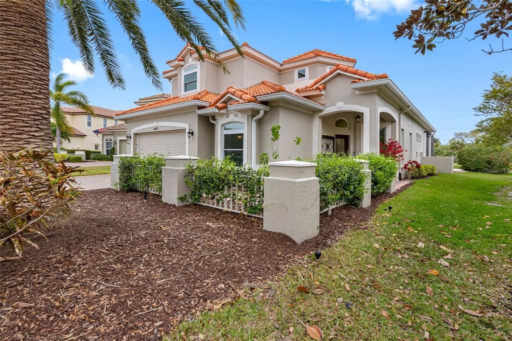 Vendido Recientemente: $995,000 (4 camas, 2 baños, 3071 Pies cuadrados)