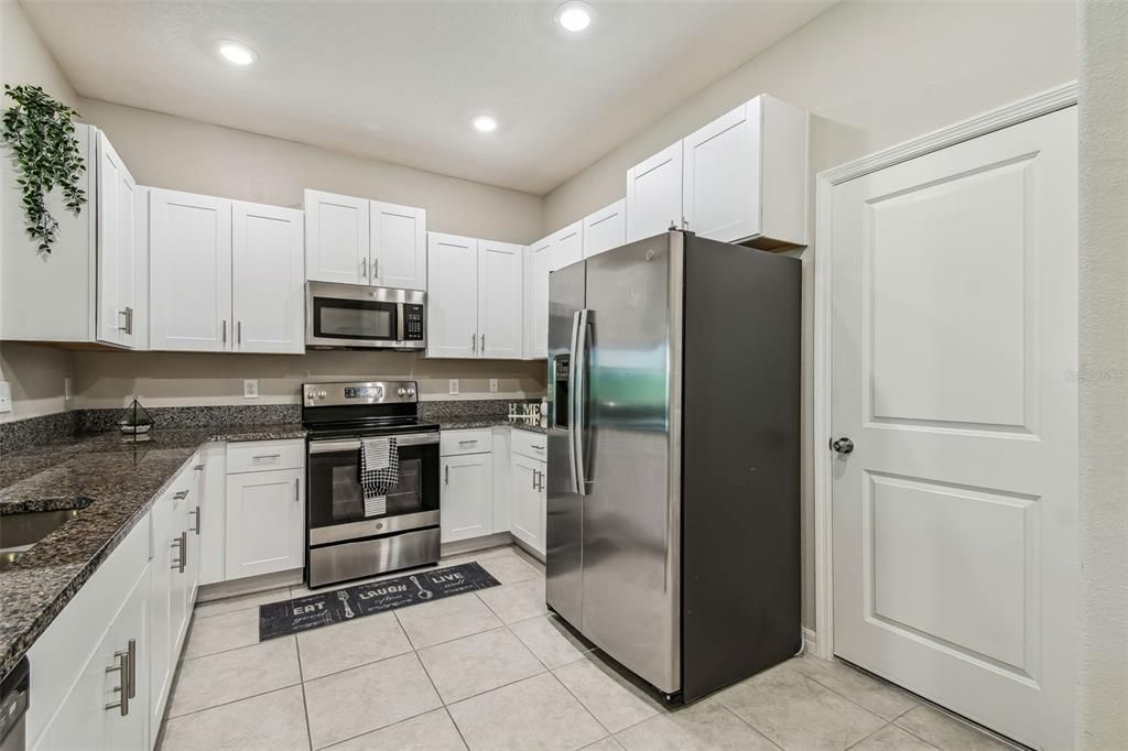 For Sale: $265,900 (3 beds, 2 baths, 1796 Square Feet)