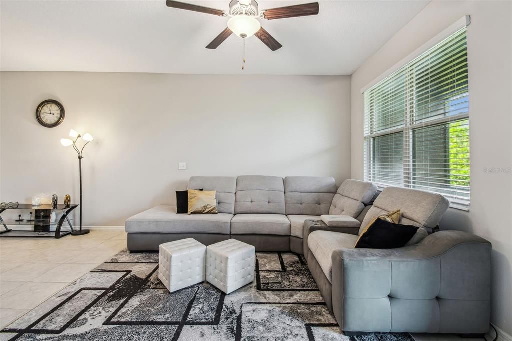 For Sale: $265,900 (3 beds, 2 baths, 1796 Square Feet)