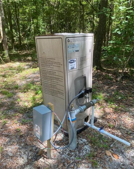 待售: $283,000 (4.50 acres)