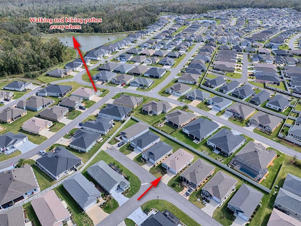 For Sale: $269,000 (2 beds, 2 baths, 979 Square Feet)