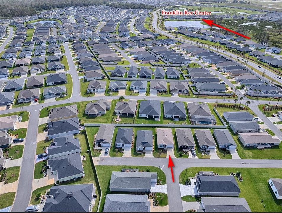 For Sale: $269,000 (2 beds, 2 baths, 979 Square Feet)