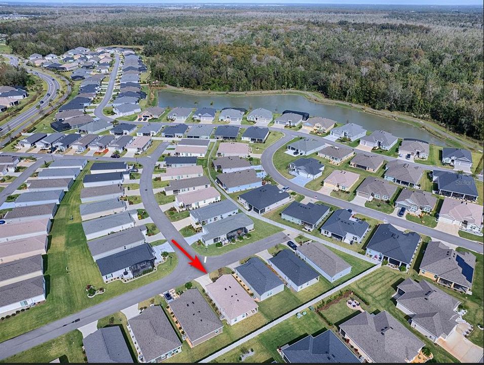 For Sale: $269,000 (2 beds, 2 baths, 979 Square Feet)