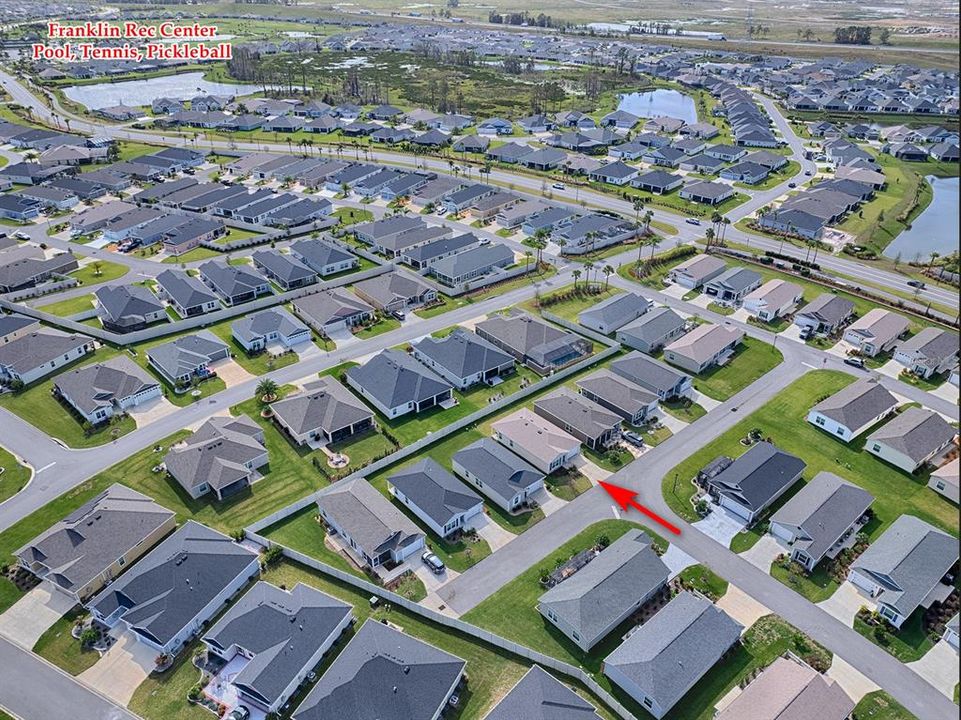 For Sale: $269,000 (2 beds, 2 baths, 979 Square Feet)