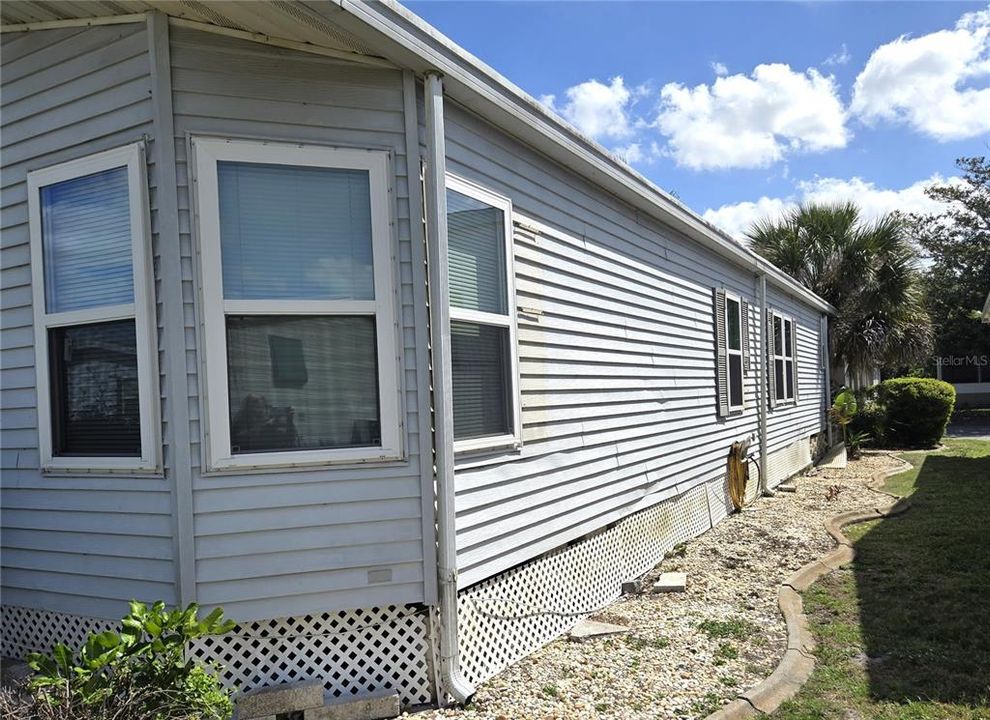 Activo con contrato: $155,000 (2 camas, 2 baños, 1327 Pies cuadrados)