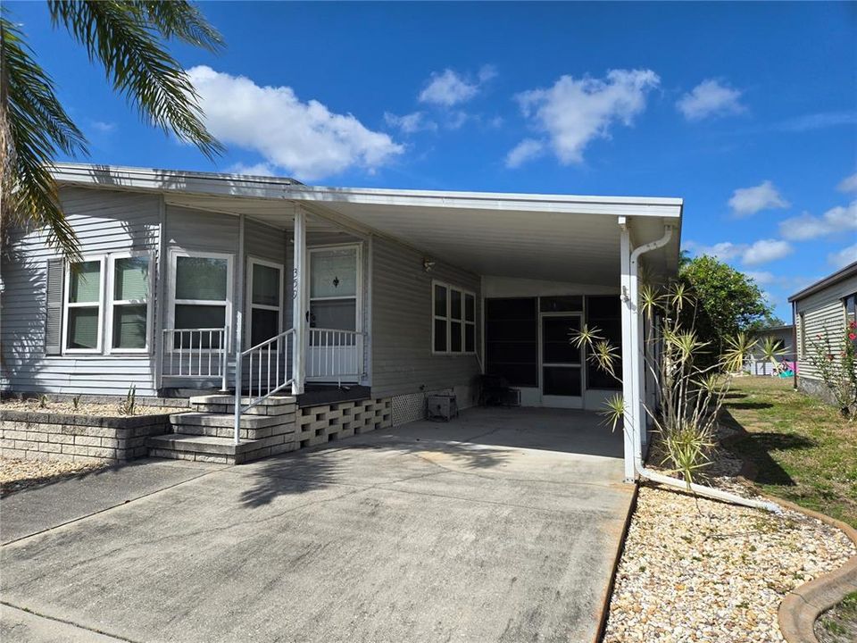 Activo con contrato: $155,000 (2 camas, 2 baños, 1327 Pies cuadrados)