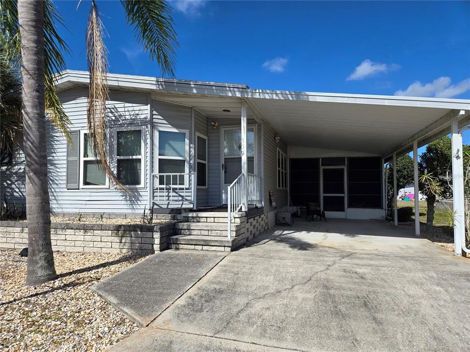 Activo con contrato: $155,000 (2 camas, 2 baños, 1327 Pies cuadrados)