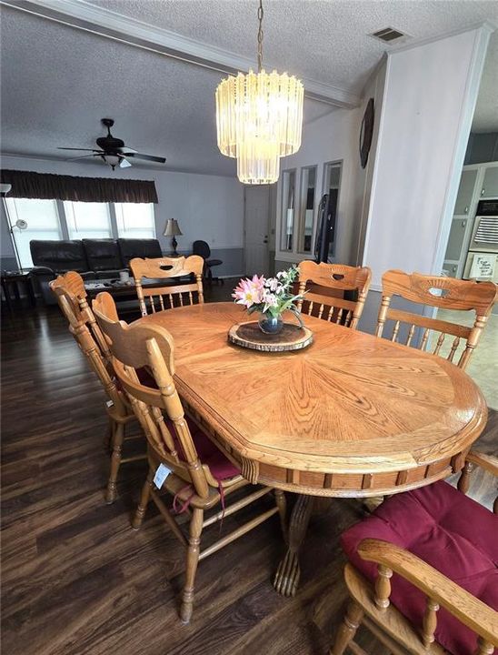 Activo con contrato: $155,000 (2 camas, 2 baños, 1327 Pies cuadrados)