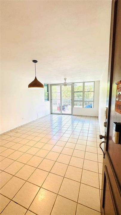 待售: $215,000 (3 贝兹, 2 浴室, 0 平方英尺)