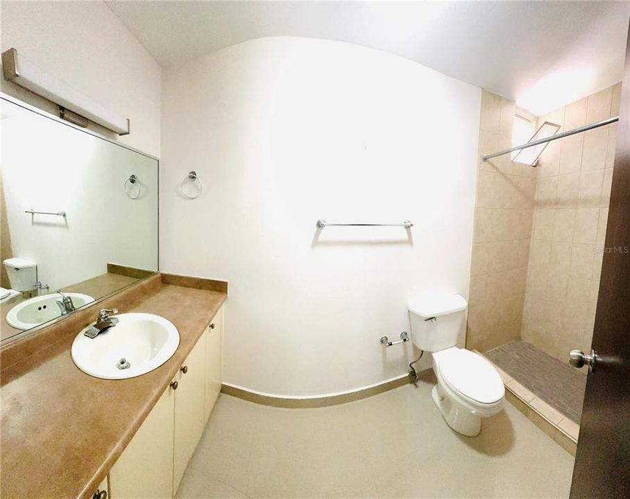 待售: $215,000 (3 贝兹, 2 浴室, 0 平方英尺)