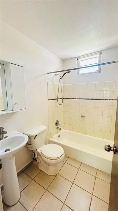 待售: $215,000 (3 贝兹, 2 浴室, 0 平方英尺)