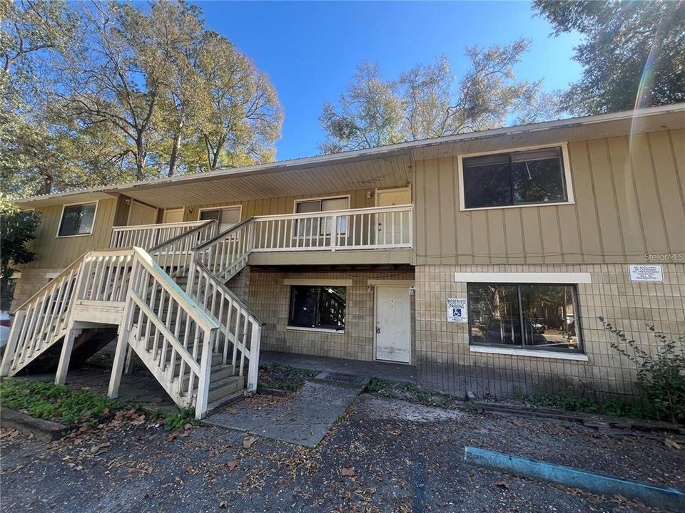 最近租的: $900 (2 贝兹, 2 浴室, 943 平方英尺)