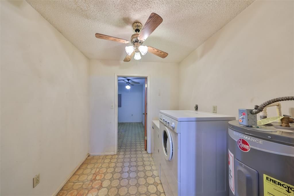 待售: $290,000 (3 贝兹, 2 浴室, 1276 平方英尺)