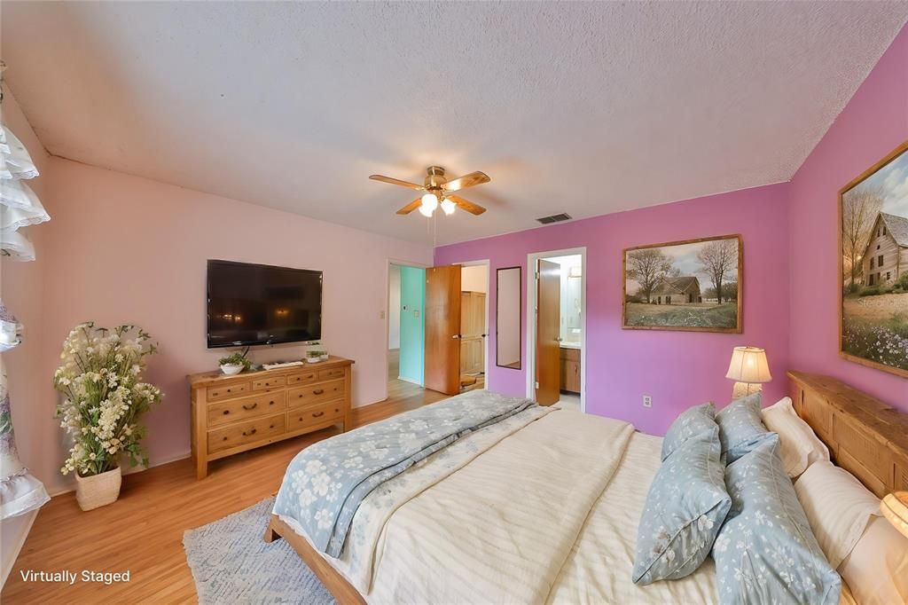 待售: $290,000 (3 贝兹, 2 浴室, 1276 平方英尺)