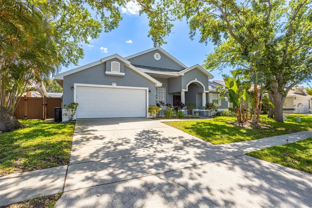 Welcome Home to Gorgeous 1072 Mainsail Drive in Amazing Tarpon Springs!