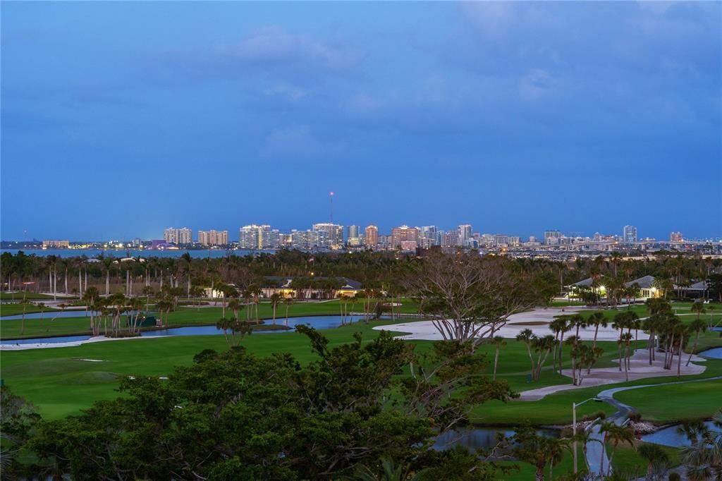 Activo con contrato: $2,599,000 (3 camas, 2 baños, 2580 Pies cuadrados)