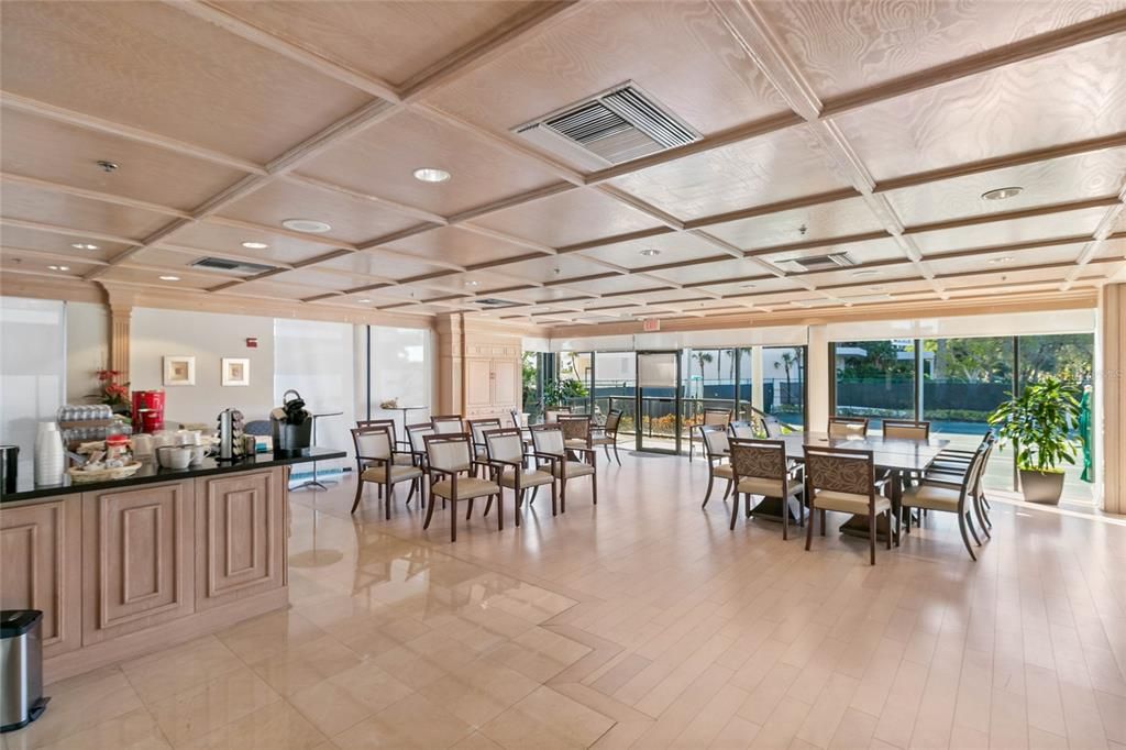 Activo con contrato: $2,599,000 (3 camas, 2 baños, 2580 Pies cuadrados)