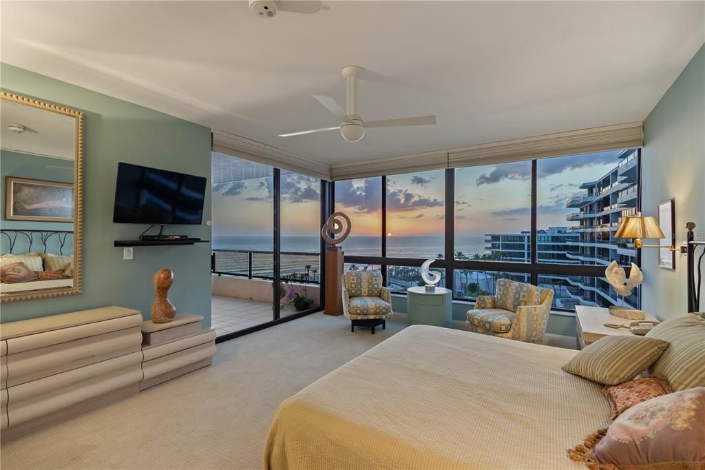 Activo con contrato: $2,599,000 (3 camas, 2 baños, 2580 Pies cuadrados)