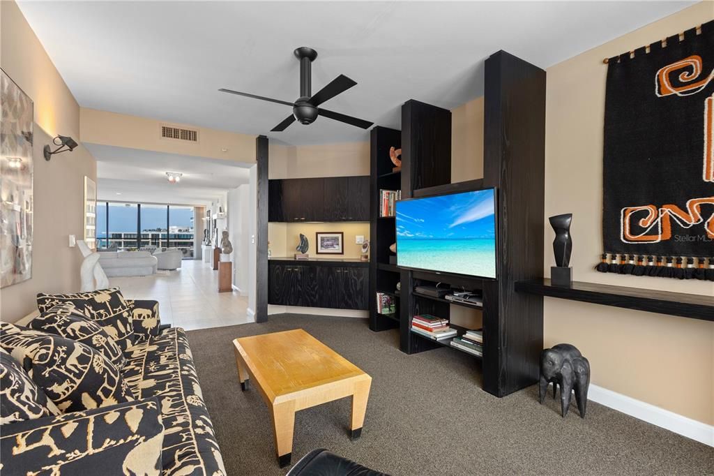 Activo con contrato: $2,599,000 (3 camas, 2 baños, 2580 Pies cuadrados)