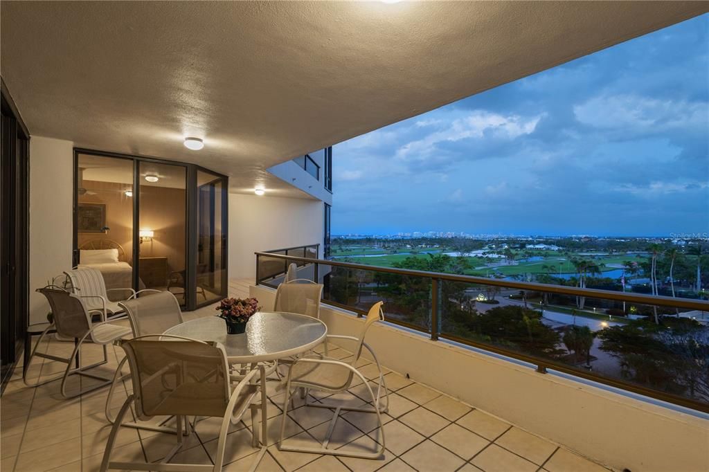 Activo con contrato: $2,599,000 (3 camas, 2 baños, 2580 Pies cuadrados)