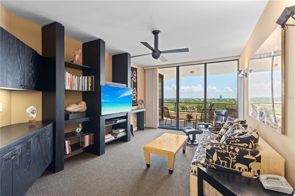 Activo con contrato: $2,599,000 (3 camas, 2 baños, 2580 Pies cuadrados)