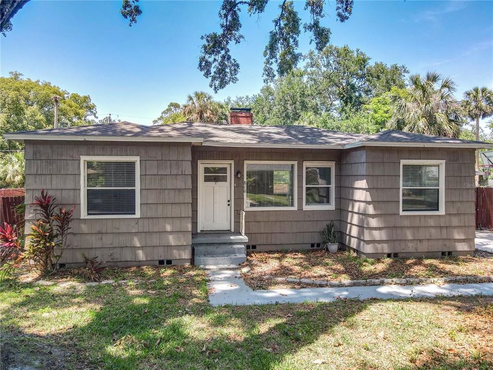 Recently Sold: $285,000 (3 beds, 1 baths, 1186 Square Feet)