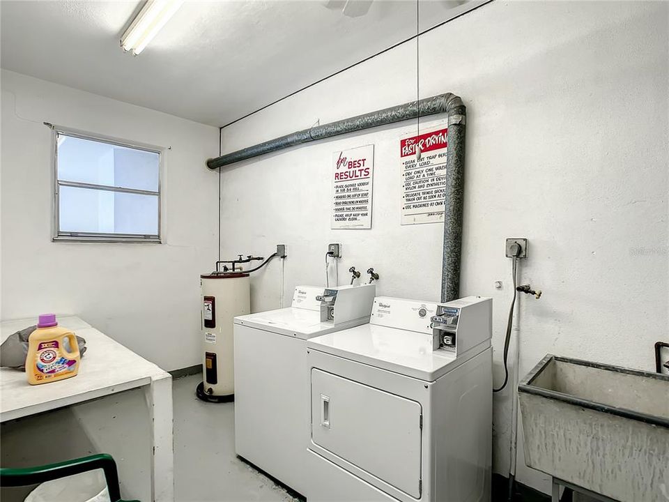 На продажу: $123,000 (2 спален, 1 ванн, 1134 Квадратных фут)