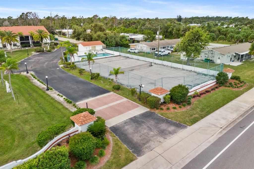 出租: $3,340 (2 贝兹, 2 浴室, 1050 平方英尺)