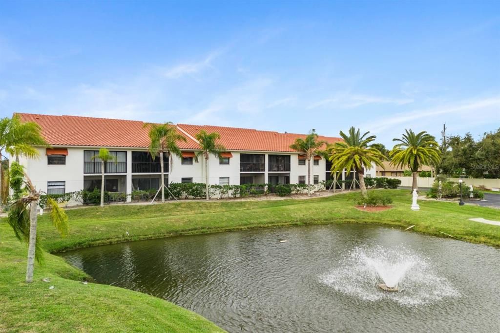 出租: $3,340 (2 贝兹, 2 浴室, 1050 平方英尺)