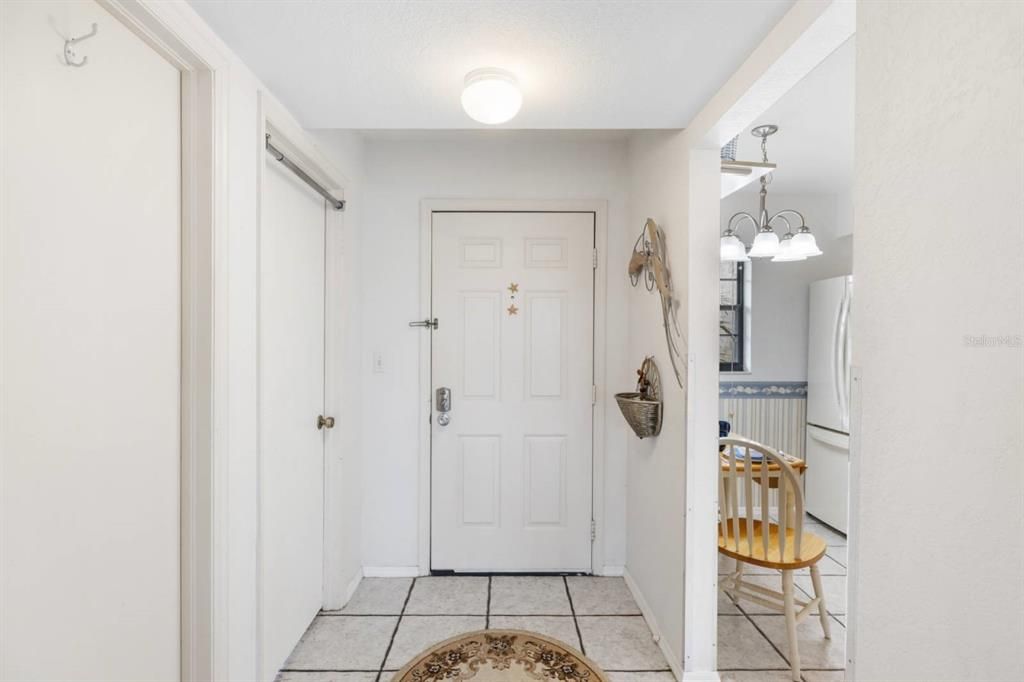 出租: $3,340 (2 贝兹, 2 浴室, 1050 平方英尺)