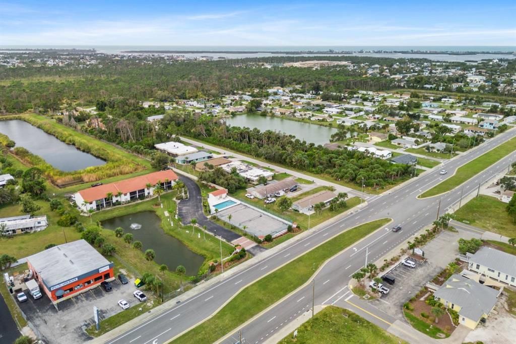 出租: $3,340 (2 贝兹, 2 浴室, 1050 平方英尺)