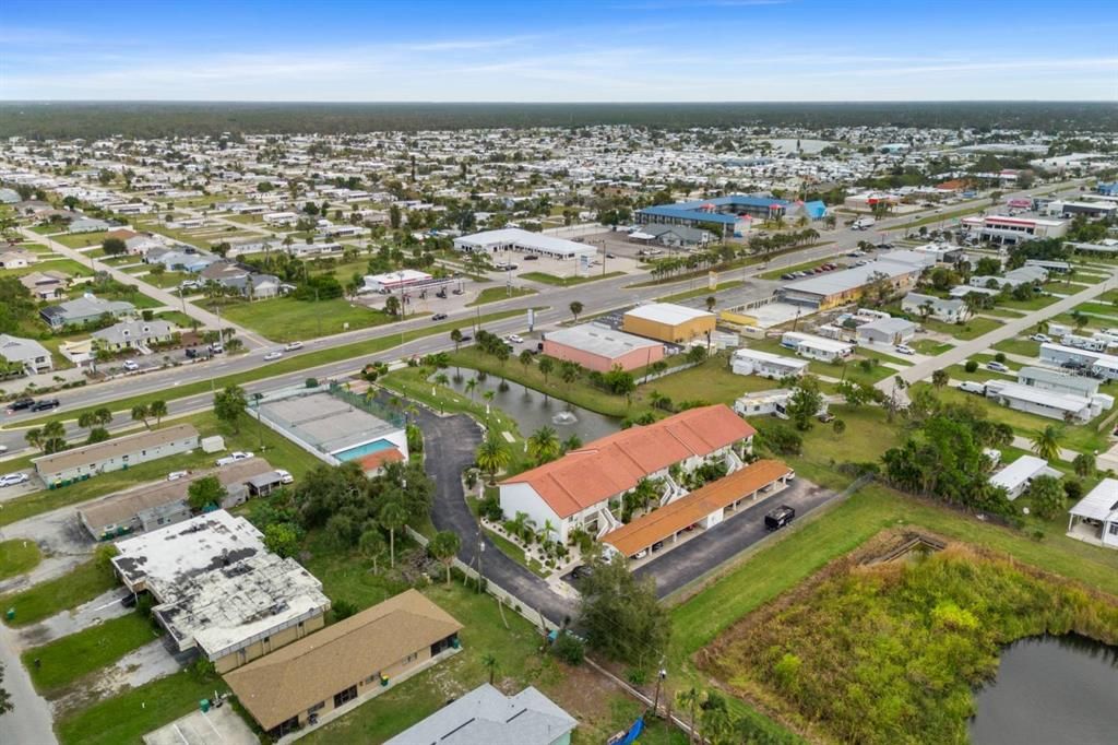 出租: $3,340 (2 贝兹, 2 浴室, 1050 平方英尺)