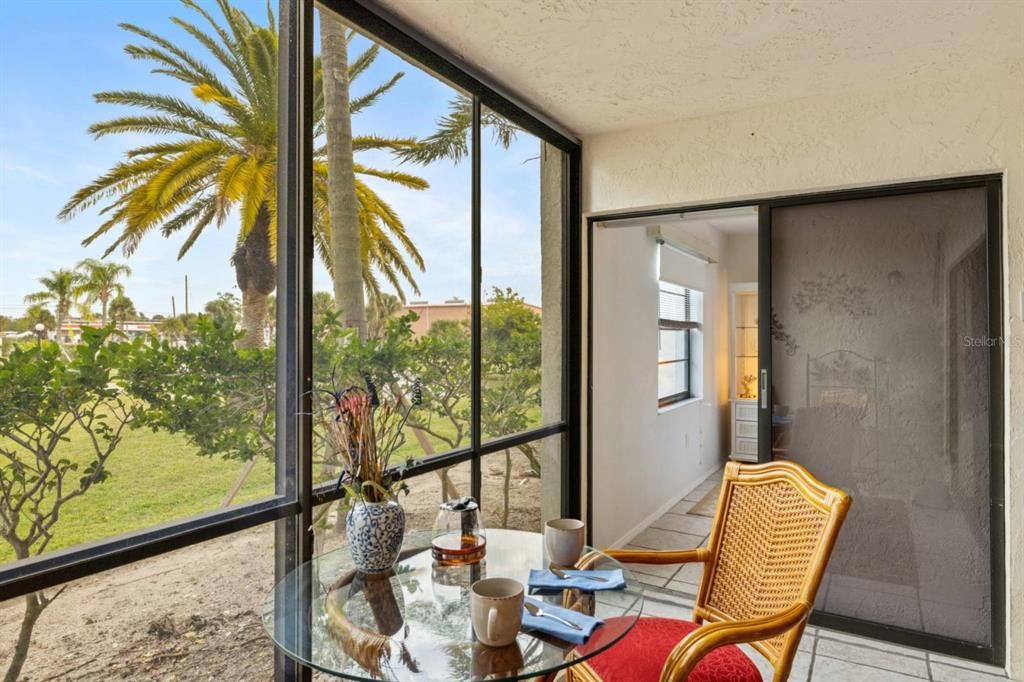 出租: $3,340 (2 贝兹, 2 浴室, 1050 平方英尺)